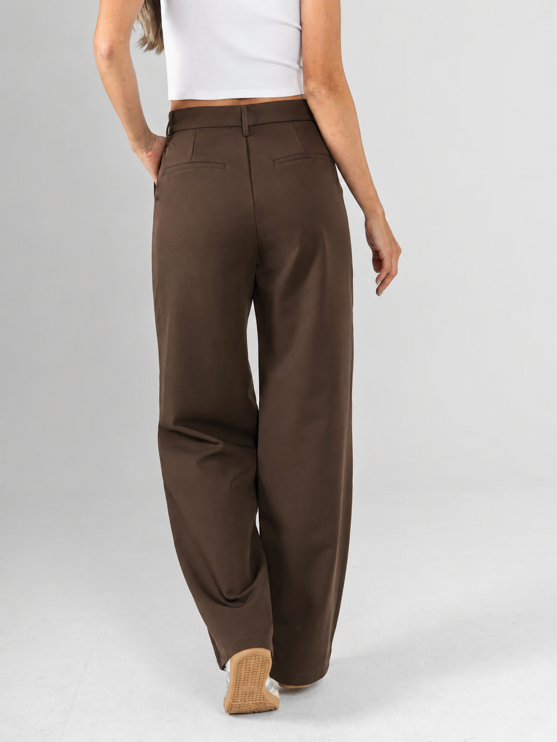 Strap straight pants